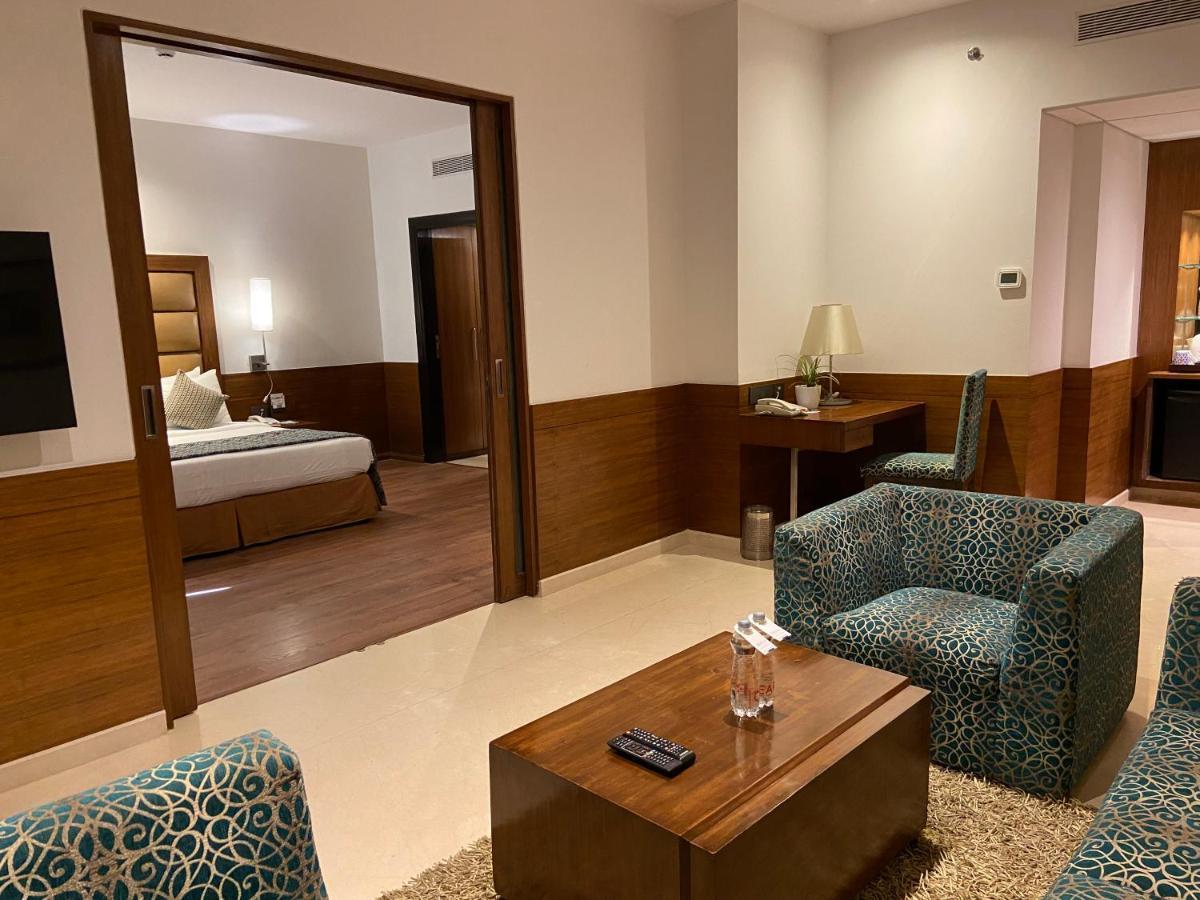 Fortune Select Exotica, Navi Mumbai - Member Itc Hotels' Group Exteriör bild