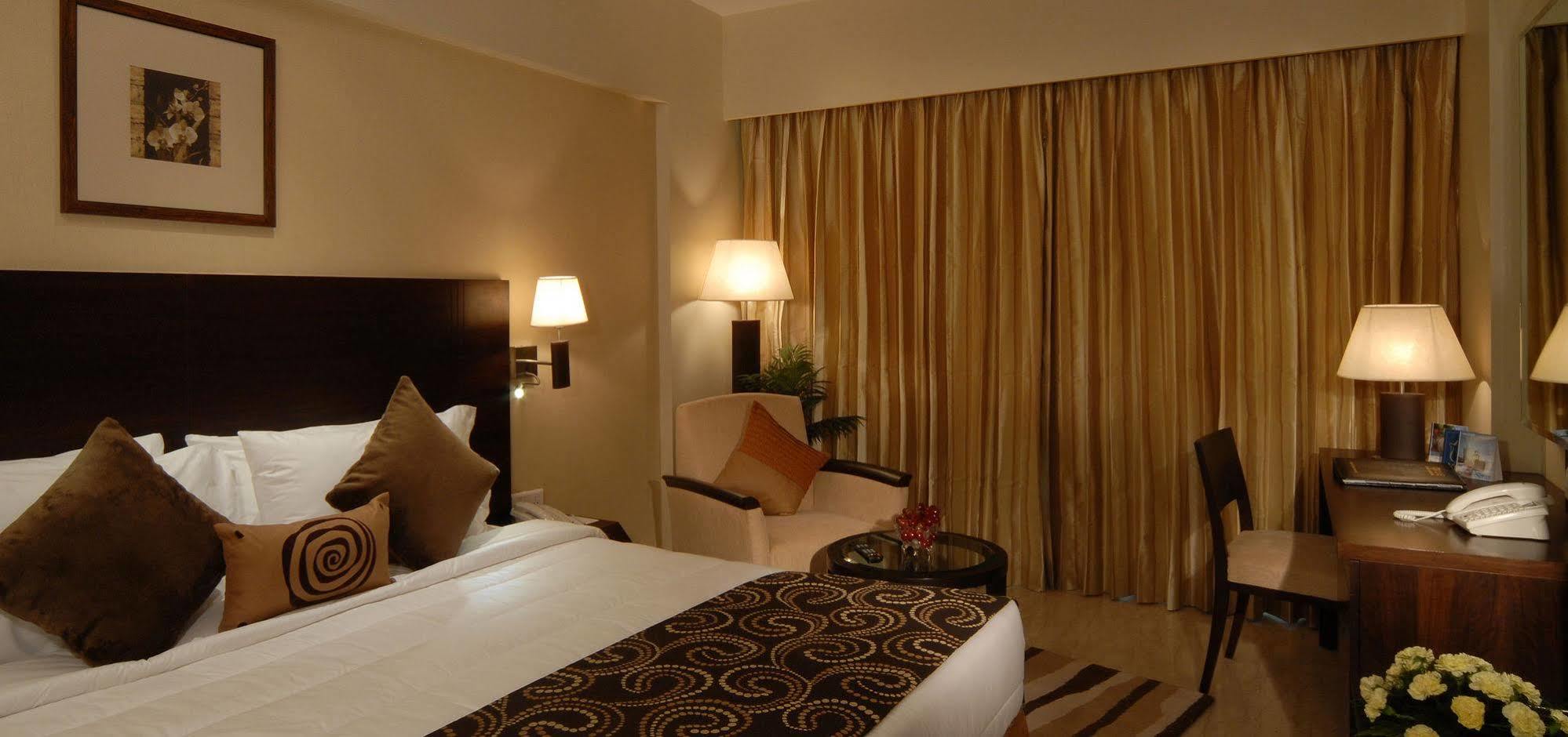 Fortune Select Exotica, Navi Mumbai - Member Itc Hotels' Group Exteriör bild